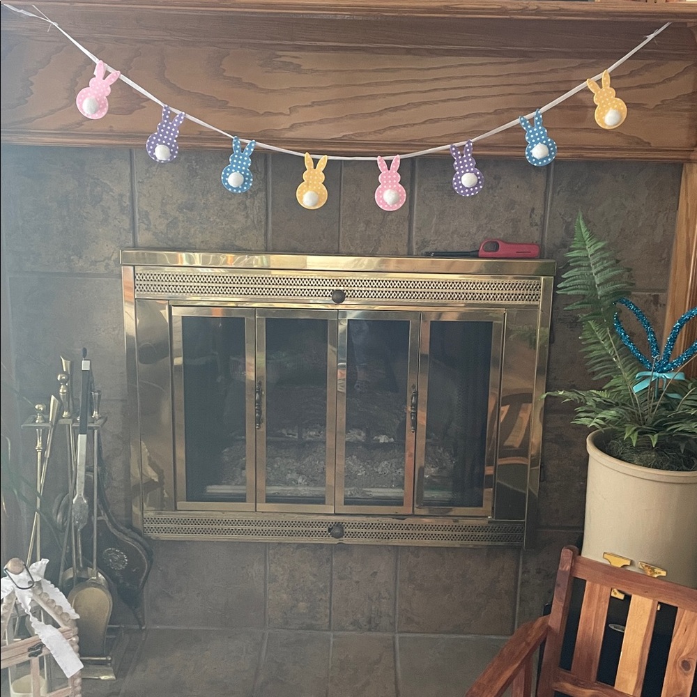 8 Easter Bunny Garland